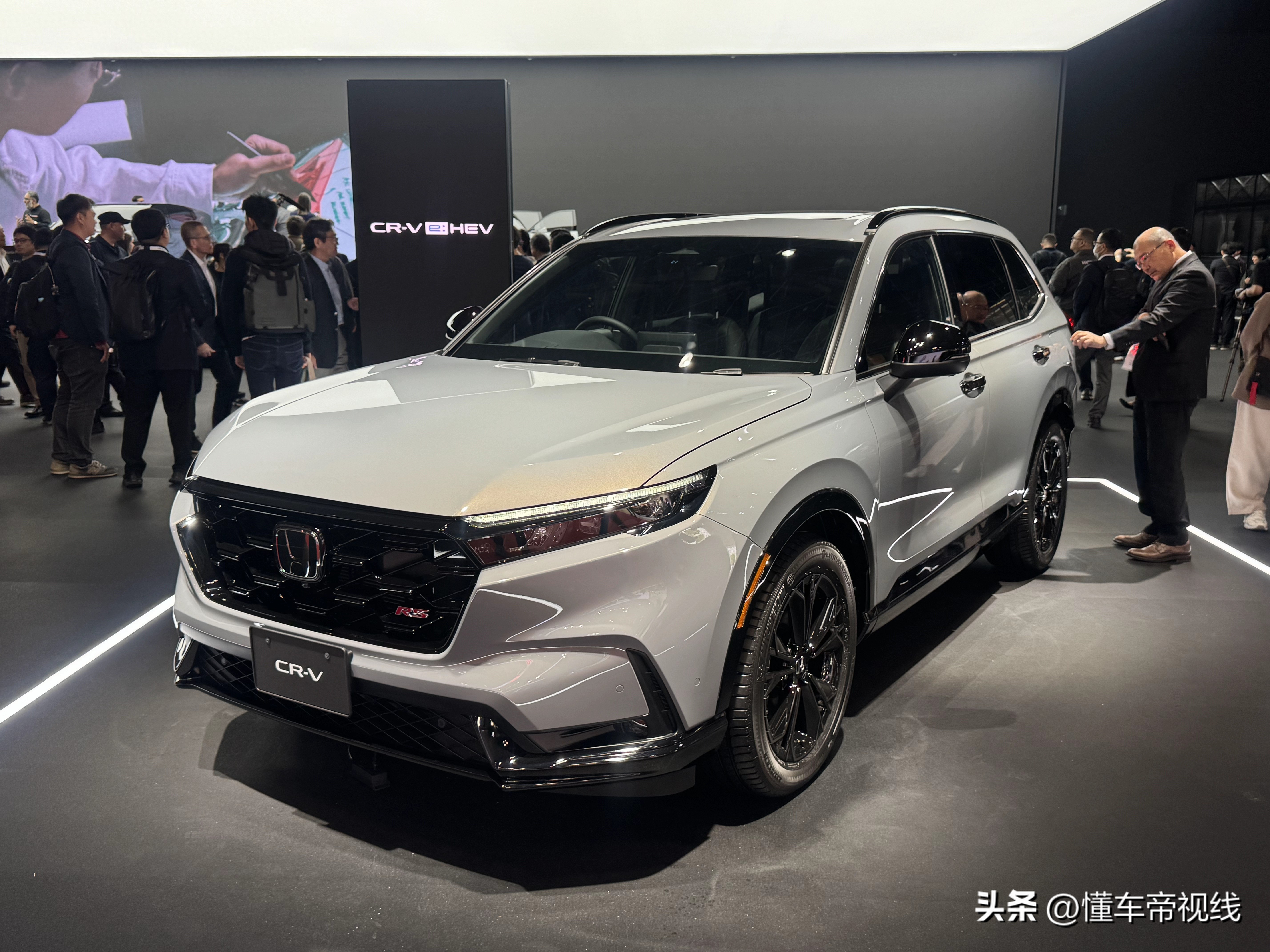 新车 | 搭2.0升油电混动系统，本田CR-V e:HEV RS黑色版亮相