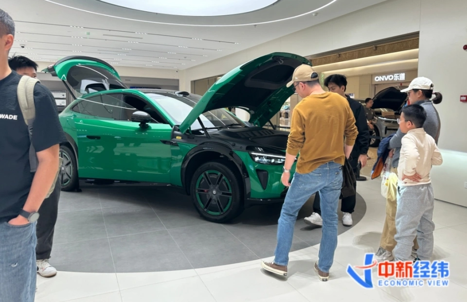 “观望客户都下了单”，有小米销售1天卖5台，10月车市发生了啥？