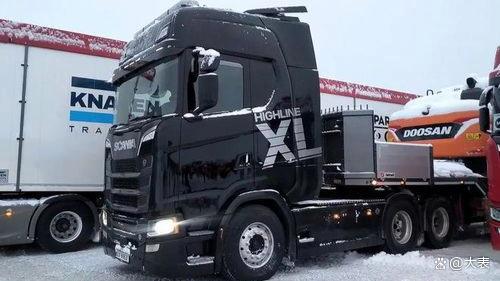 纵置横置差在哪？斯堪尼亚发动机布局藏着百万运费的秘密-有驾