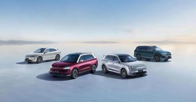 问界销量超越红旗引发9月高端车市新格局