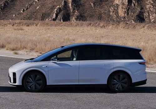 问界销量超越红旗引发9月高端车市新格局-有驾