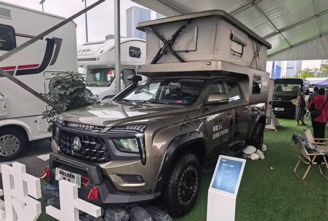 中国重汽轻型汽车亮相成都房车展,五款旅居车引领新出行趋势-有驾