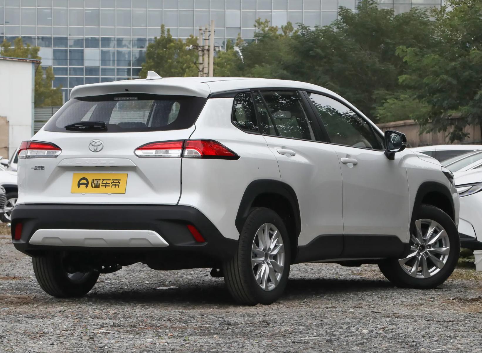 _继续减配？新款卡罗拉锐放上市，又是一片吐槽？_卡罗拉与锐程cc的对比