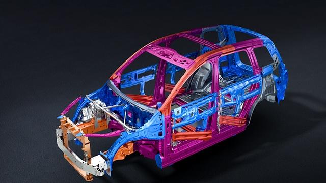 腾势N8L上市，家庭出行升级，配置体验提升-有驾