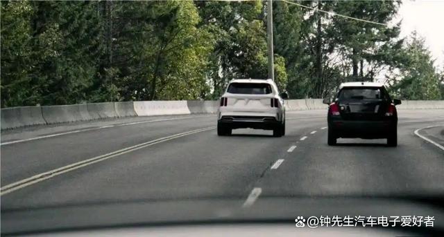 私家车走国道还是高速更省钱？老司机算完一笔账：选错多花几百