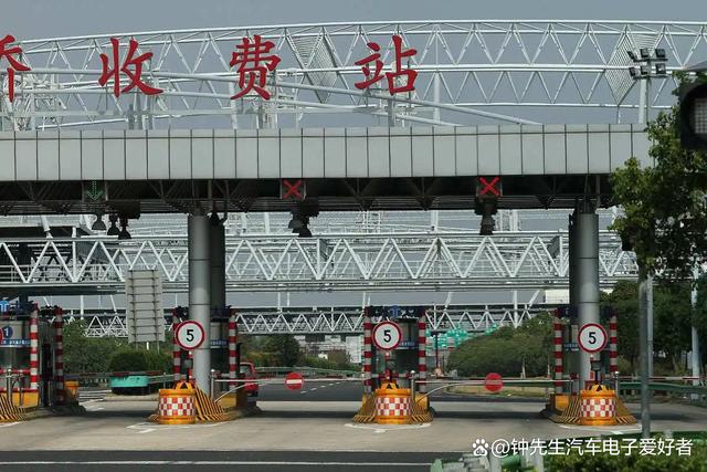 私家车走国道还是高速更省钱?老司机算完一笔账:选错多花几百-有驾