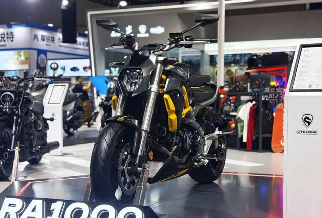 宗申隆鑫强强联手！2025摩博会揭秘智能化摩托车如何颠覆你的骑行体验？-有驾