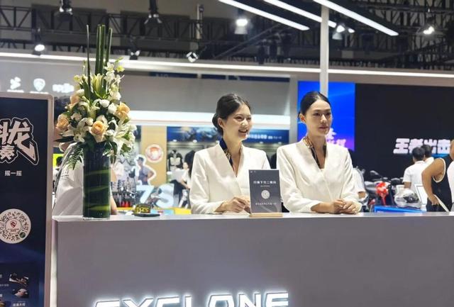 宗申隆鑫强强联手！2025摩博会揭秘智能化摩托车如何颠覆你的骑行体验？-有驾