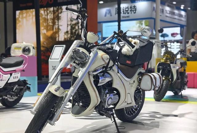 宗申隆鑫强强联手！2025摩博会揭秘智能化摩托车如何颠覆你的骑行体验？-有驾