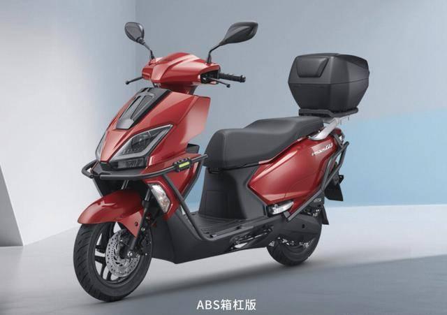 五千元铃木GS125库存车：国三排放的夜行伙伴