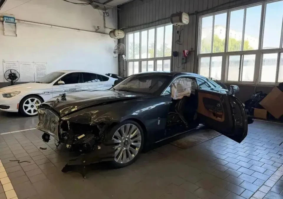 陈震280万甩卖劳斯莱斯！一切都结束了