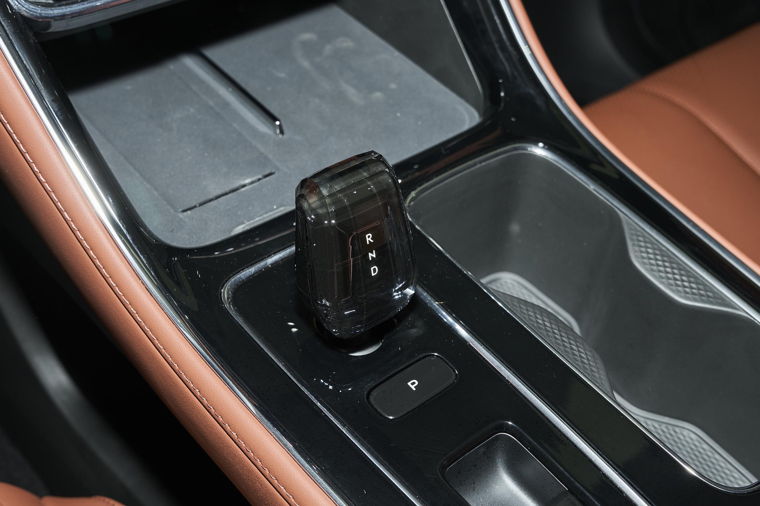 吉利新款_吉利轴距2800的车_