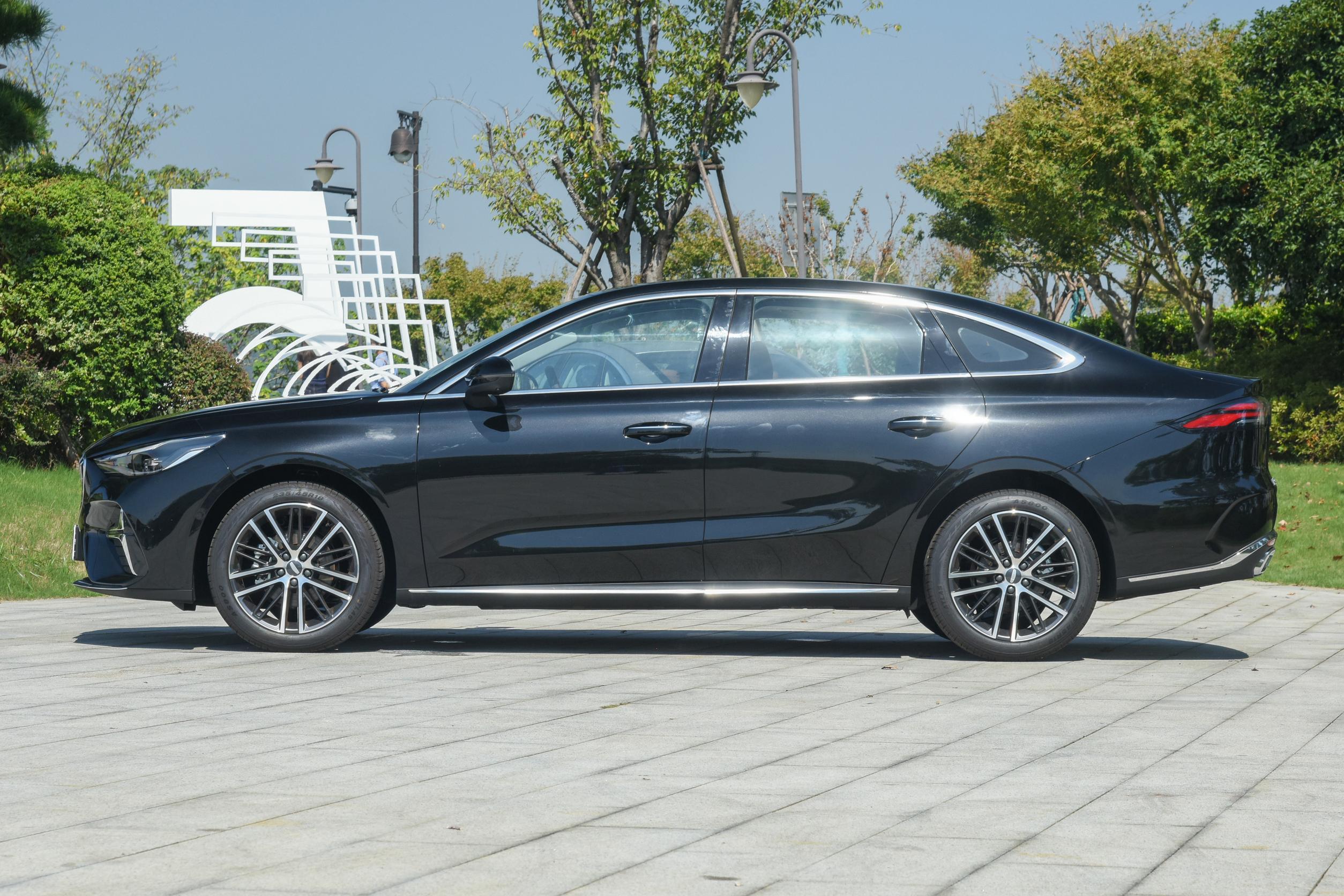 吉利轴距2800的车_吉利新款_