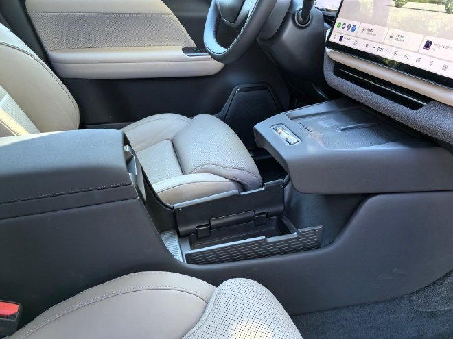 安全与时尚全兼容 抢先试驾沃尔沃全新XC70