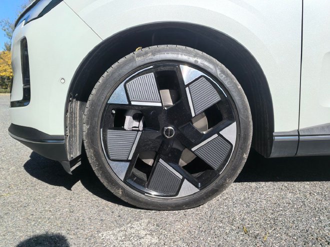 安全与时尚全兼容 抢先试驾沃尔沃全新XC70