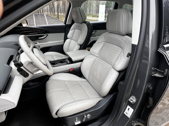 美式豪华大五座 体验林肯航海家