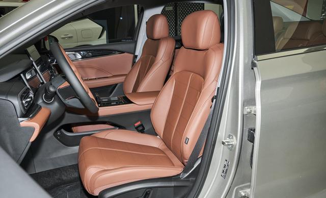 不到7万块,轴距竟比凯美瑞还长?吉利第5代帝豪把家轿逼上绝路-有驾