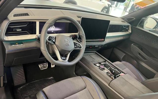 听我一句劝，买SUV不纠结，新款燃油智能大7座途昂Pro全面升级，空间大配置丰富满足不同需求-有驾