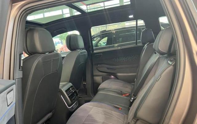 听我一句劝，买SUV不纠结，新款燃油智能大7座途昂Pro全面升级，空间大配置丰富满足不同需求-有驾