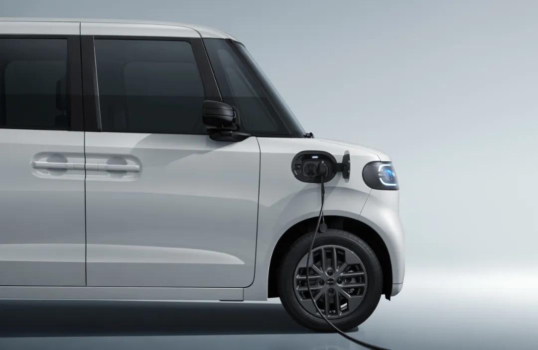 比亚迪混合动力车型__全球首款飞行汽车亮相