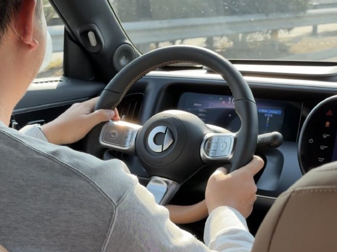 打破边界 试驾smart精灵#5 EHD