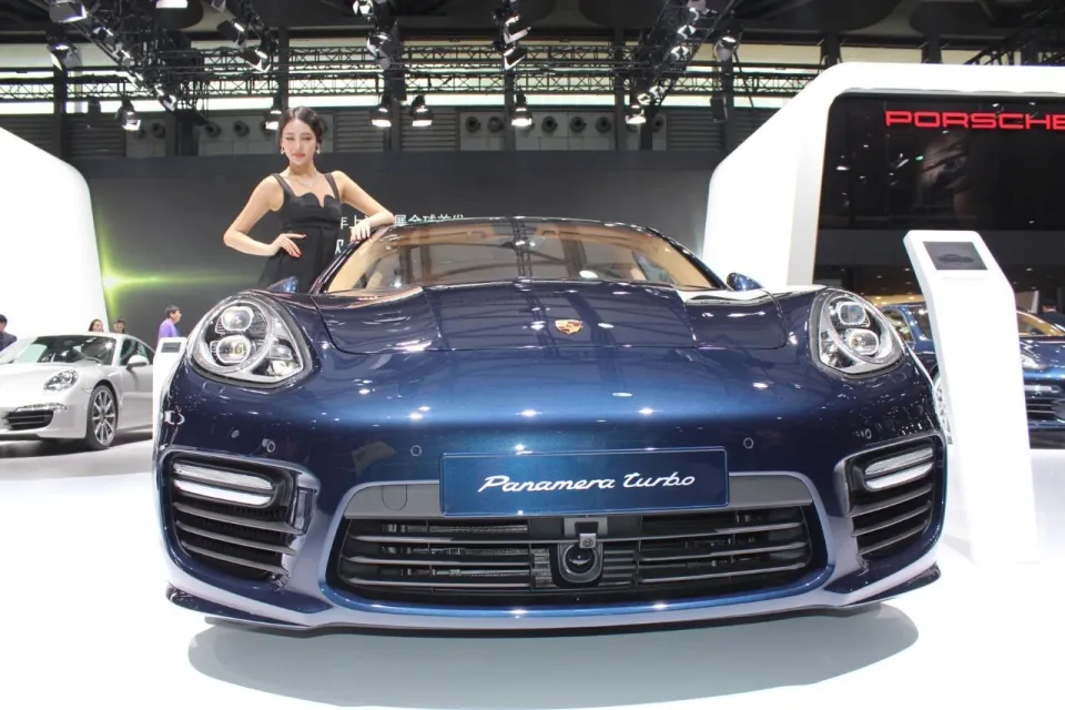 保时捷总算睡醒了，既然all in China何不考虑国产