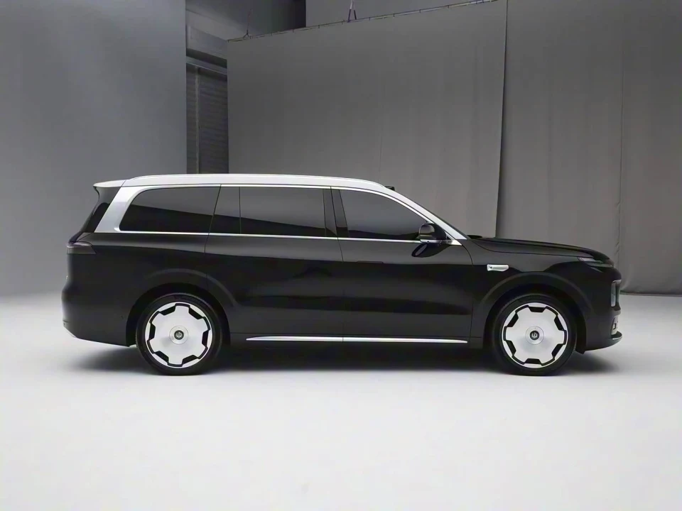 这三个数字一出，多挡插混天都塌了，“打死不做增程”成了大笑话