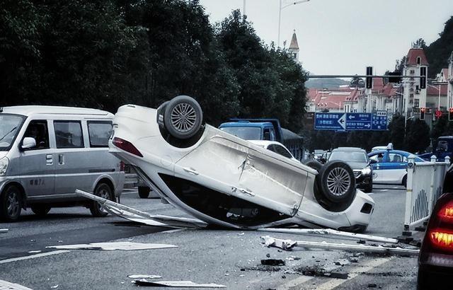 开了9年手动挡，换成自动挡后才明白：手动挡对比自动挡有3大优势