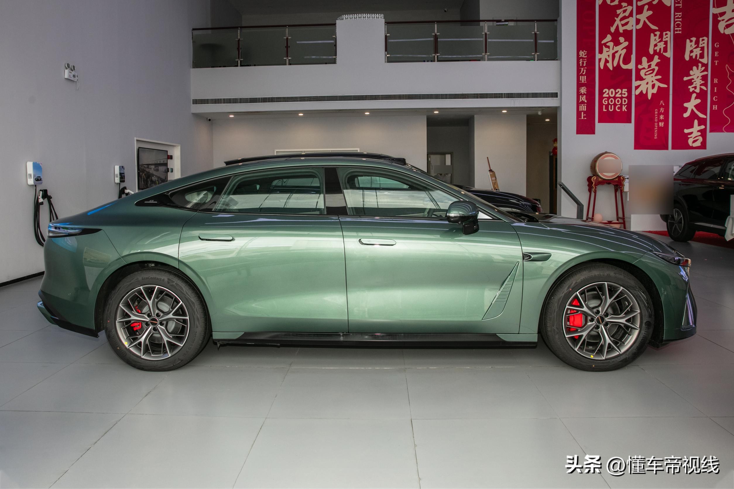 续航里程电动汽车_续航里程长的电动汽车推荐_