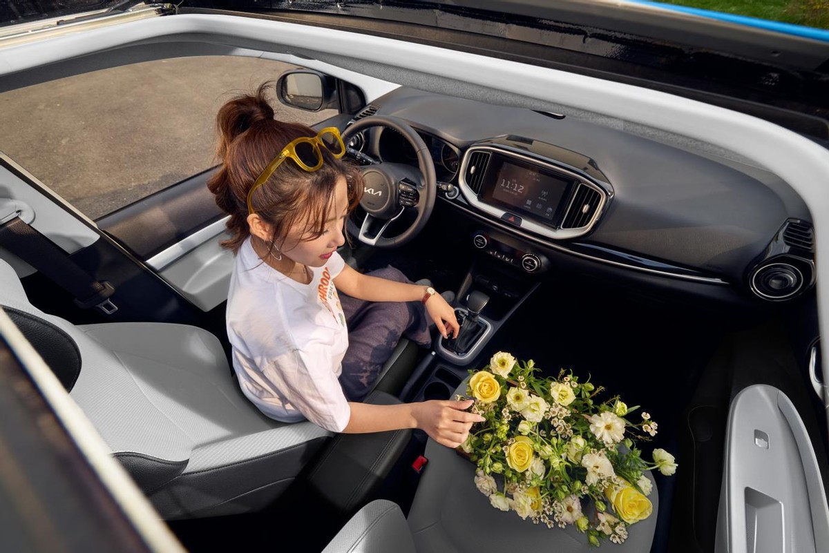 起亚起亚奕跑车型_起亚奕跑图片及价格_