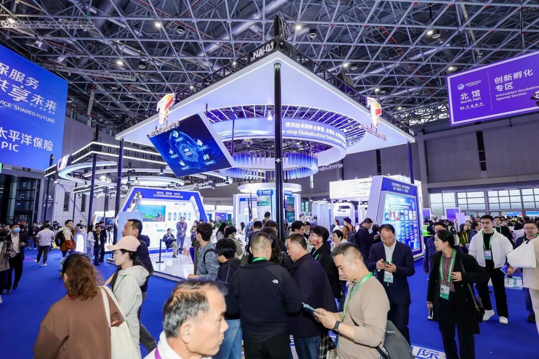 7倍增长！500个项目在进博会创新孵化专区“秀肌肉”__7倍增长！500个项目在进博会创新孵化专区“秀肌肉”