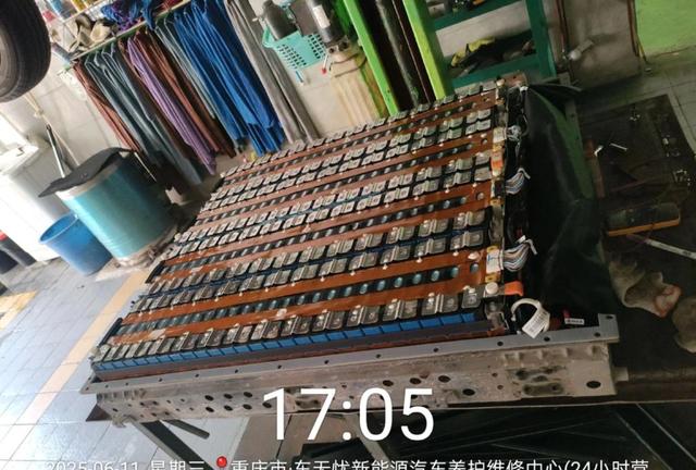 遇到了一件特别尴尬的事情，一行不懂一行的水深，原本换了好电瓶一个月后又要换让人怀疑是不是被忽悠导致车子反复出问题