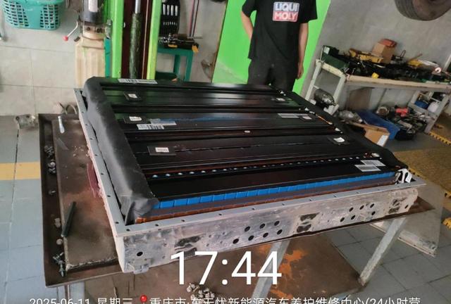 遇到了一件特别尴尬的事情，一行不懂一行的水深，原本换了好电瓶一个月后又要换让人怀疑是不是被忽悠导致车子反复出问题-有驾