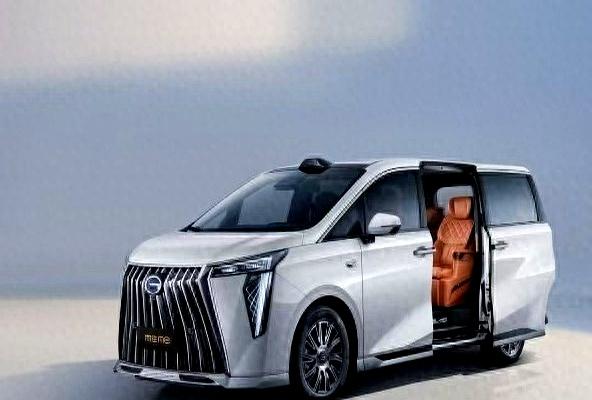 M8宗师成爆款MPV，智能舒适拉满，全家出行都爱它