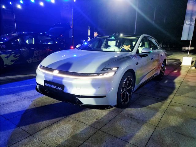 成为高手方能打赢高手，长安启源A06对每个座位的乘客下手-有驾