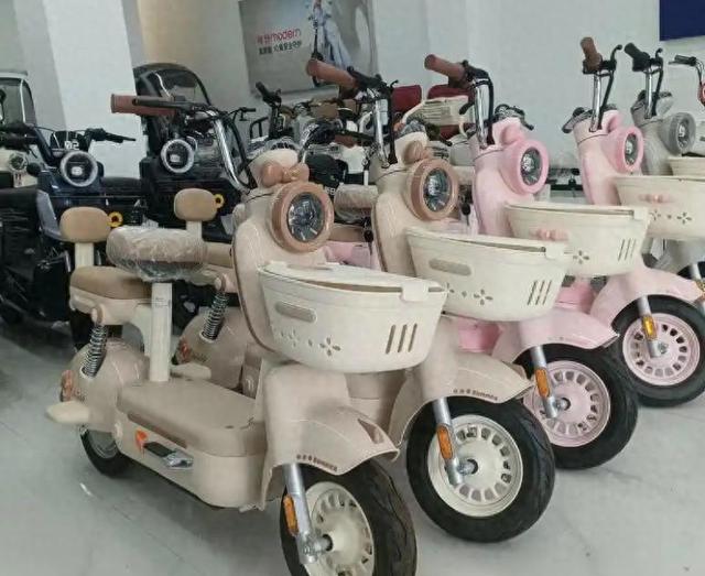 比亚迪海豹DM-i十个月狂销18万辆，北方车主冬天实测续航达成率却让合资车企沉默了