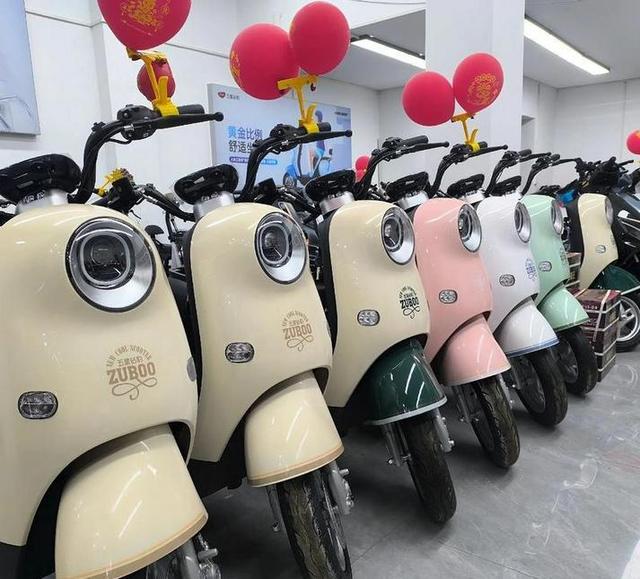 比亚迪海豹DM-i十个月狂销18万辆，北方车主冬天实测续航达成率却让合资车企沉默了-有驾