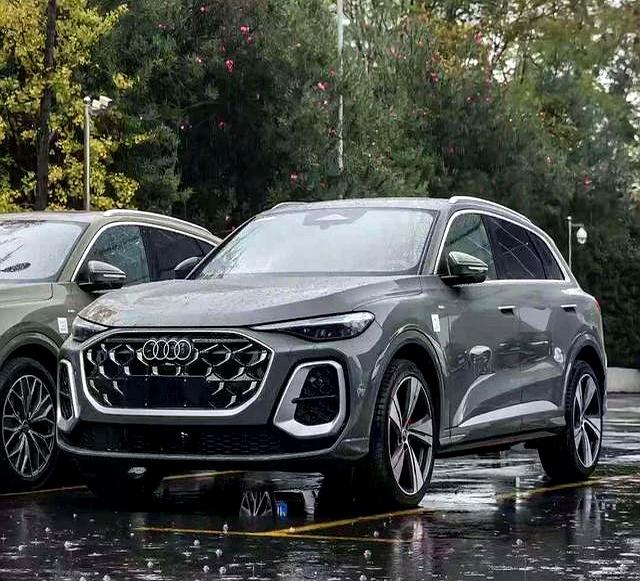 全新奥迪Q5L亮相，搭载华为智驾，使用五代EA888发动机-有驾