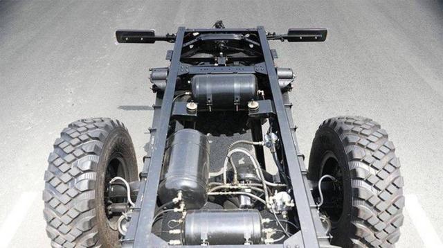 燃油车卖36万,电动车卷疯了,它偏不跟风坚持做真正适应极限环境的硬派越野,满足专业户外人士的需求成为独特标签-有驾