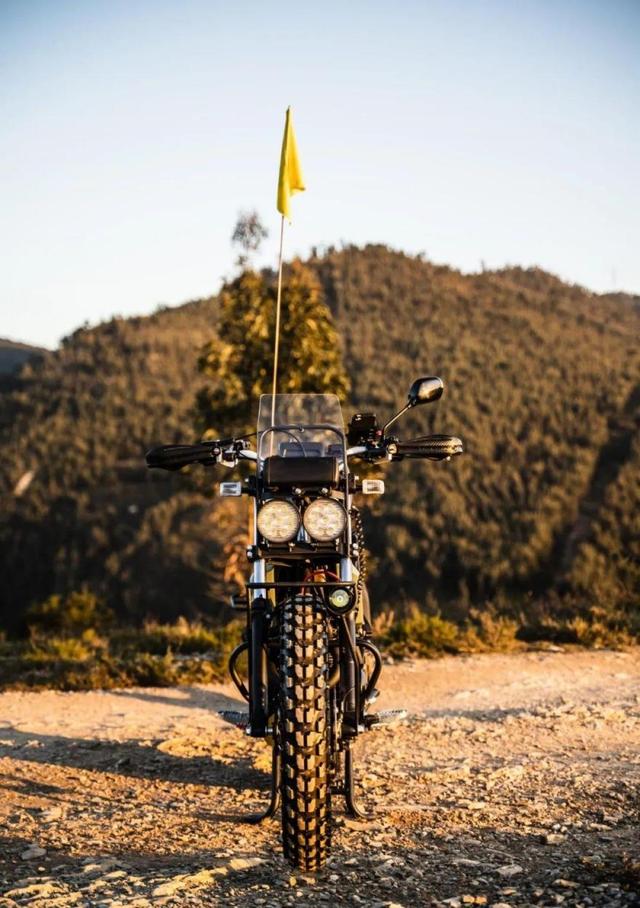 铁锹焊底盘？雅马哈变末日摩托，荒野穿越竟藏这波神操作-有驾