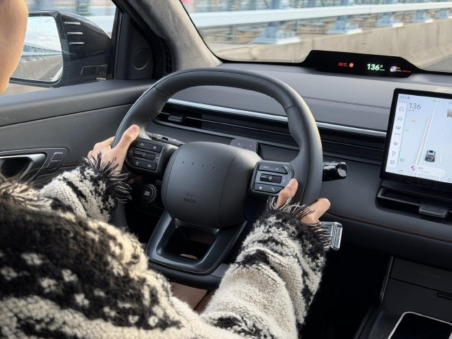 亲民售价带来越级体验 试驾北京现代EO羿欧