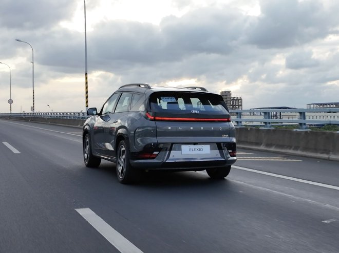 亲民售价带来越级体验 试驾北京现代EO羿欧