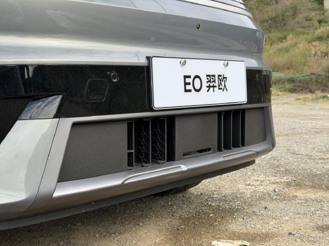 亲民售价带来越级体验 试驾北京现代EO羿欧