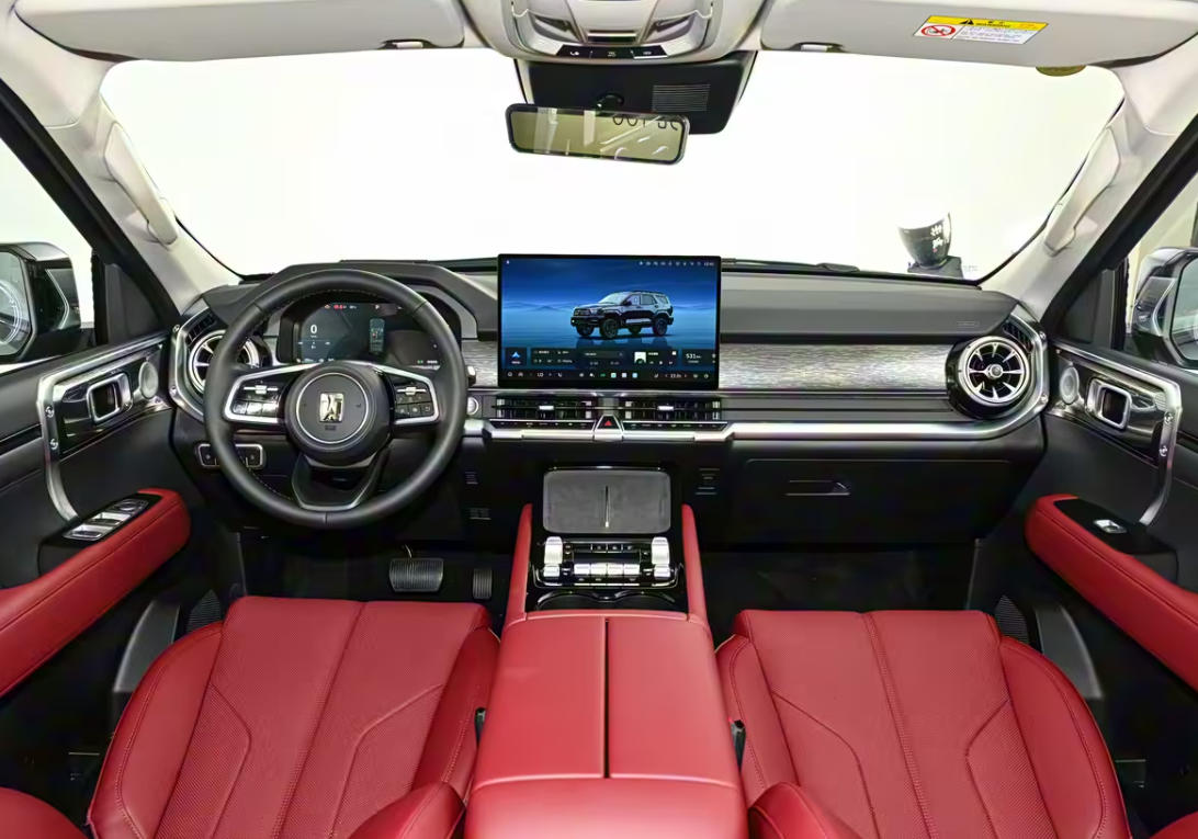 预算30万买新能源越野车,内外一新的坦克400,值得入手吗?_预算30万买新能源越野车,内外一新的坦克400,值得入手吗?_