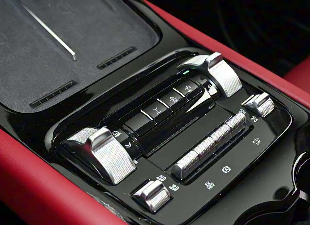 _预算30万买新能源越野车,内外一新的坦克400,值得入手吗?_预算30万买新能源越野车,内外一新的坦克400,值得入手吗?