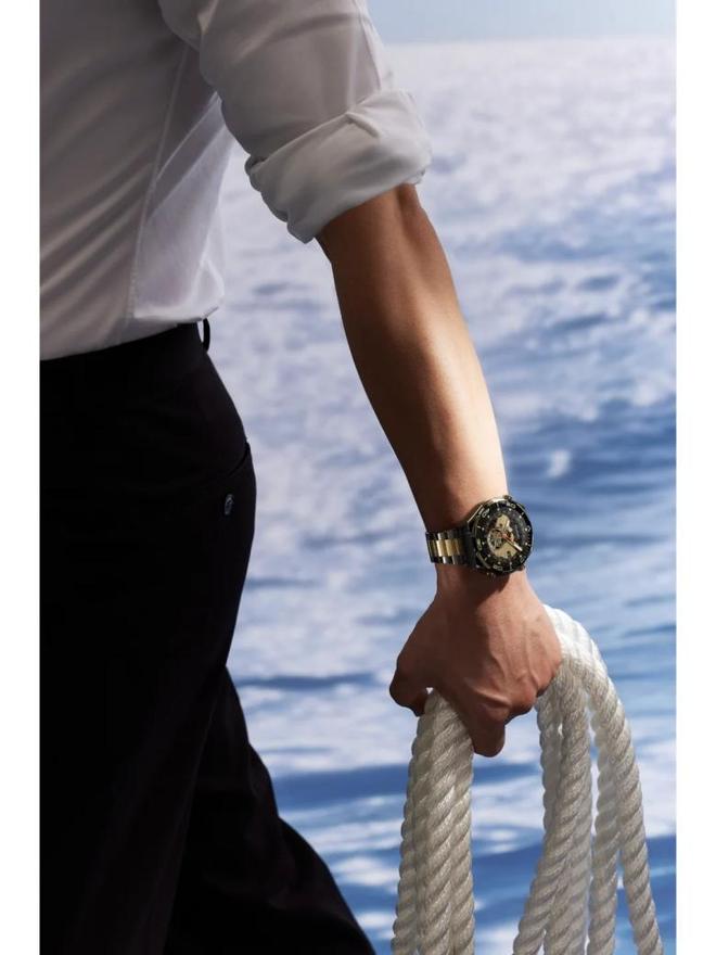 _高端腕表定做_高端时尚情侣女款腕表图片大全