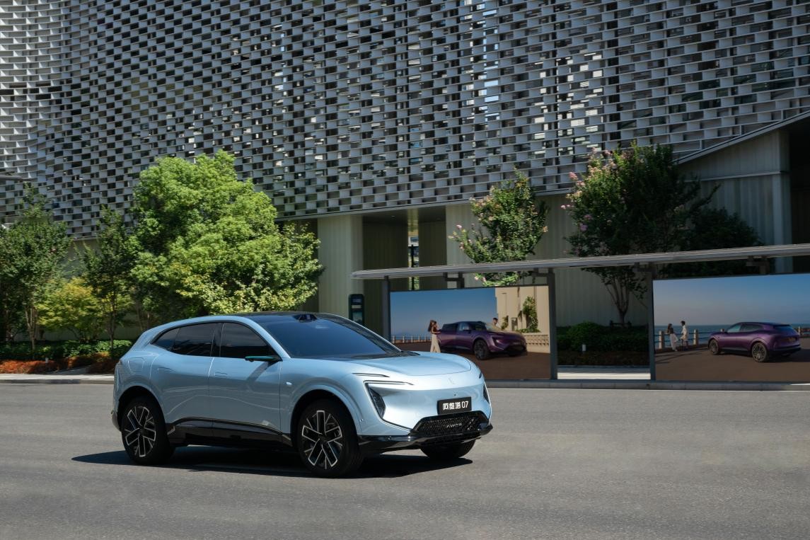 荣耀10高配版和尊享版_荣耀9高配和尊享区别_