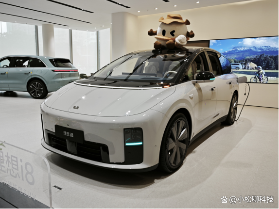 理想汽车中年危机!股价重挫40%,10月只卖出了3.18万辆车