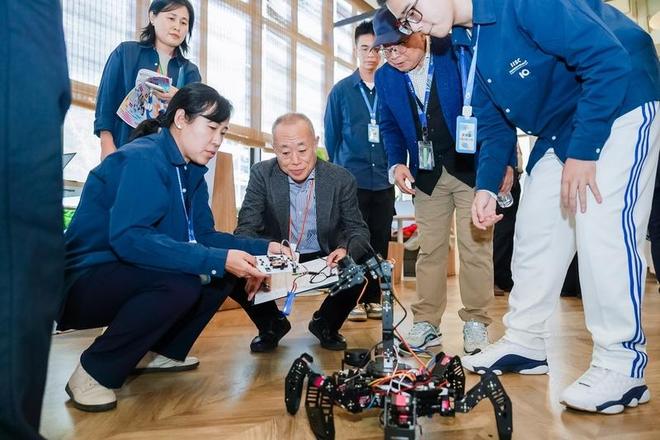 剧本杀不用搭场景、行车可“透视”，这场创新大赛把“未来”搬进现实__剧本杀不用搭场景、行车可“透视”，这场创新大赛把“未来”搬进现实