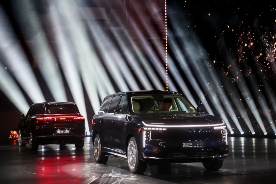 “冰箱彩电大沙发”将成为过去式？为了卖车，车企开始卷后备箱淋浴了